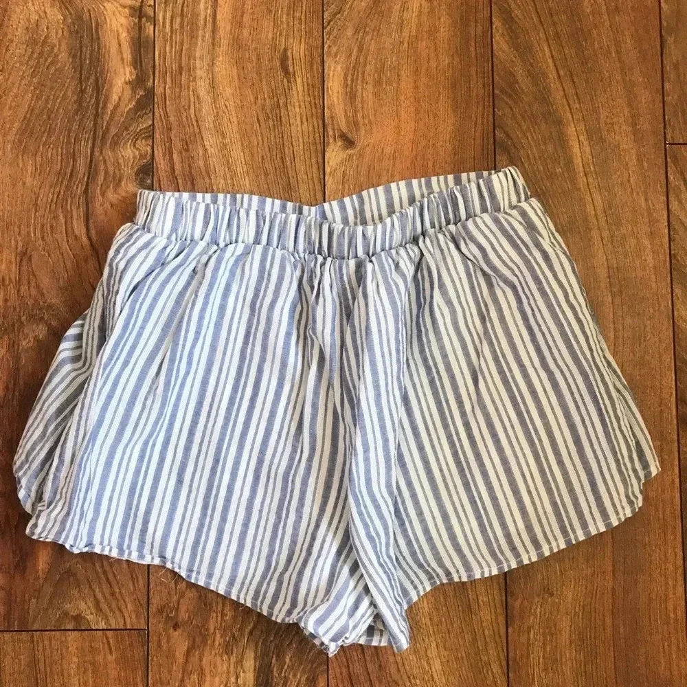 Charlotte Russe Blue Stripes Short